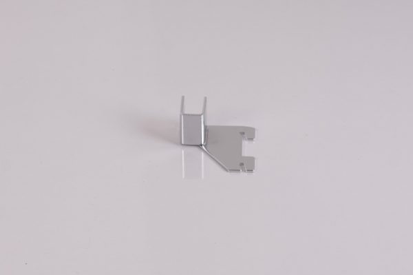 Gancho cremallera simple para tubo cuadrado abertura1,5 Derecha